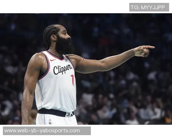 考辛斯直言快船已无希望哈登小卡球迷身份难掩球队困境